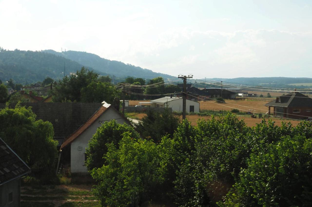 Apartman U Borovice Bílá Třemešná Exterior foto